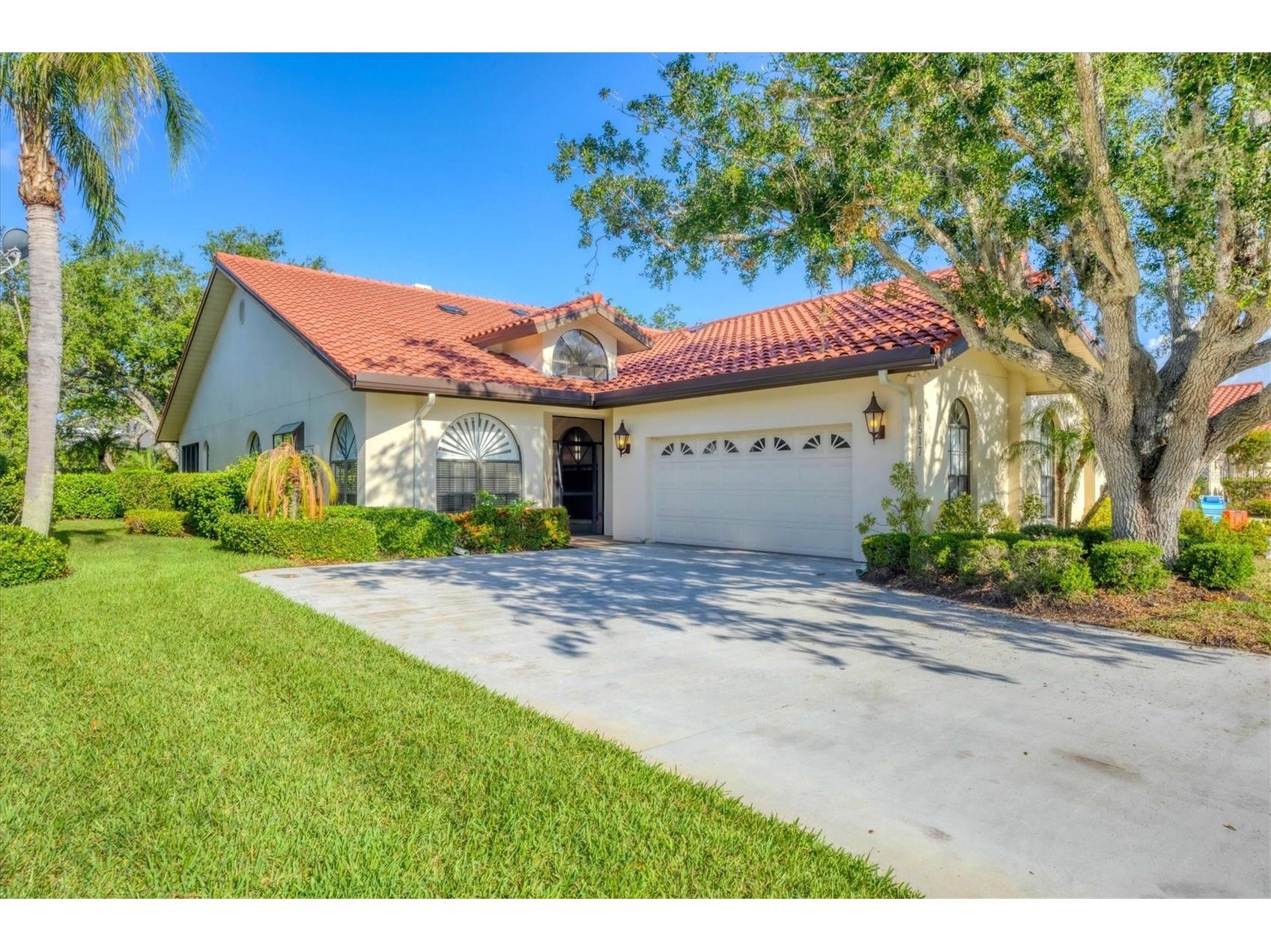 4517 Las Brisas Lane Sarasota FL 34238 A4652245 image1