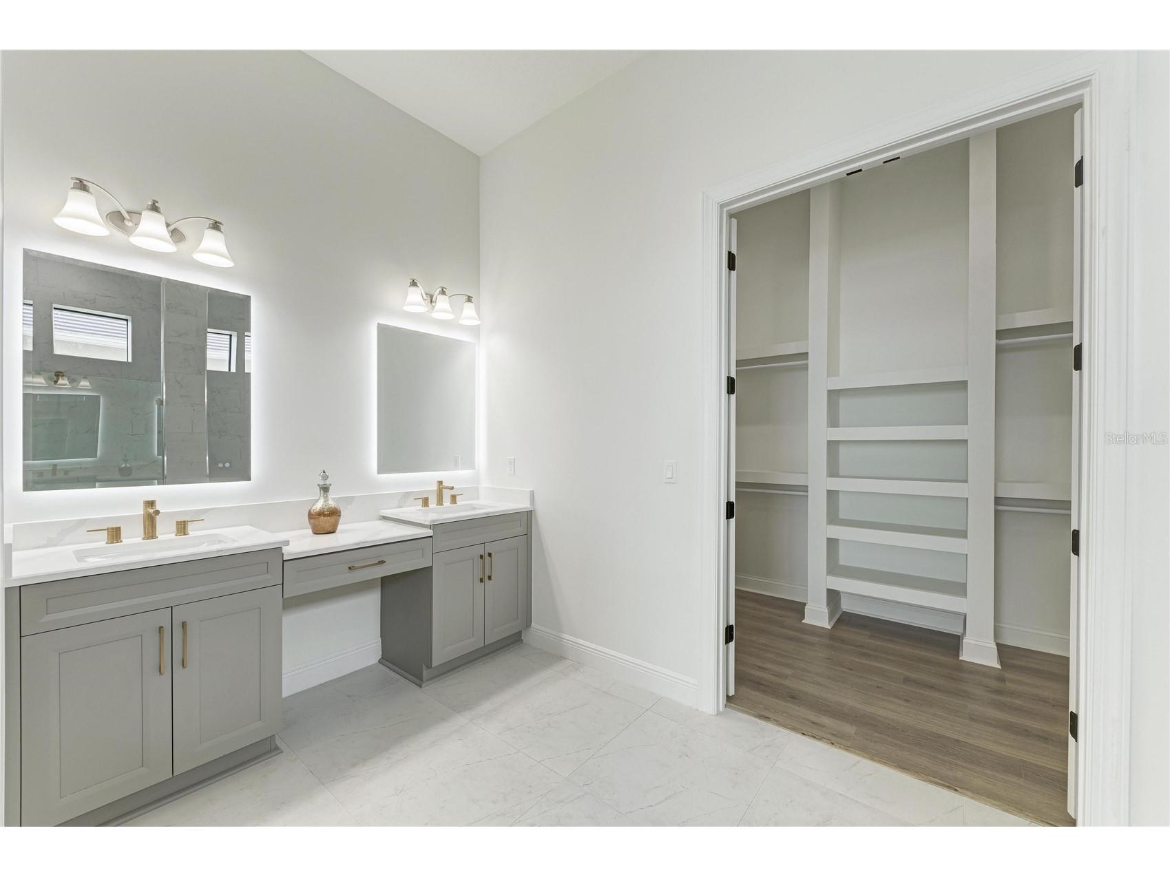 4517 Mondrian Court Sarasota FL 34240 A4696495 image34