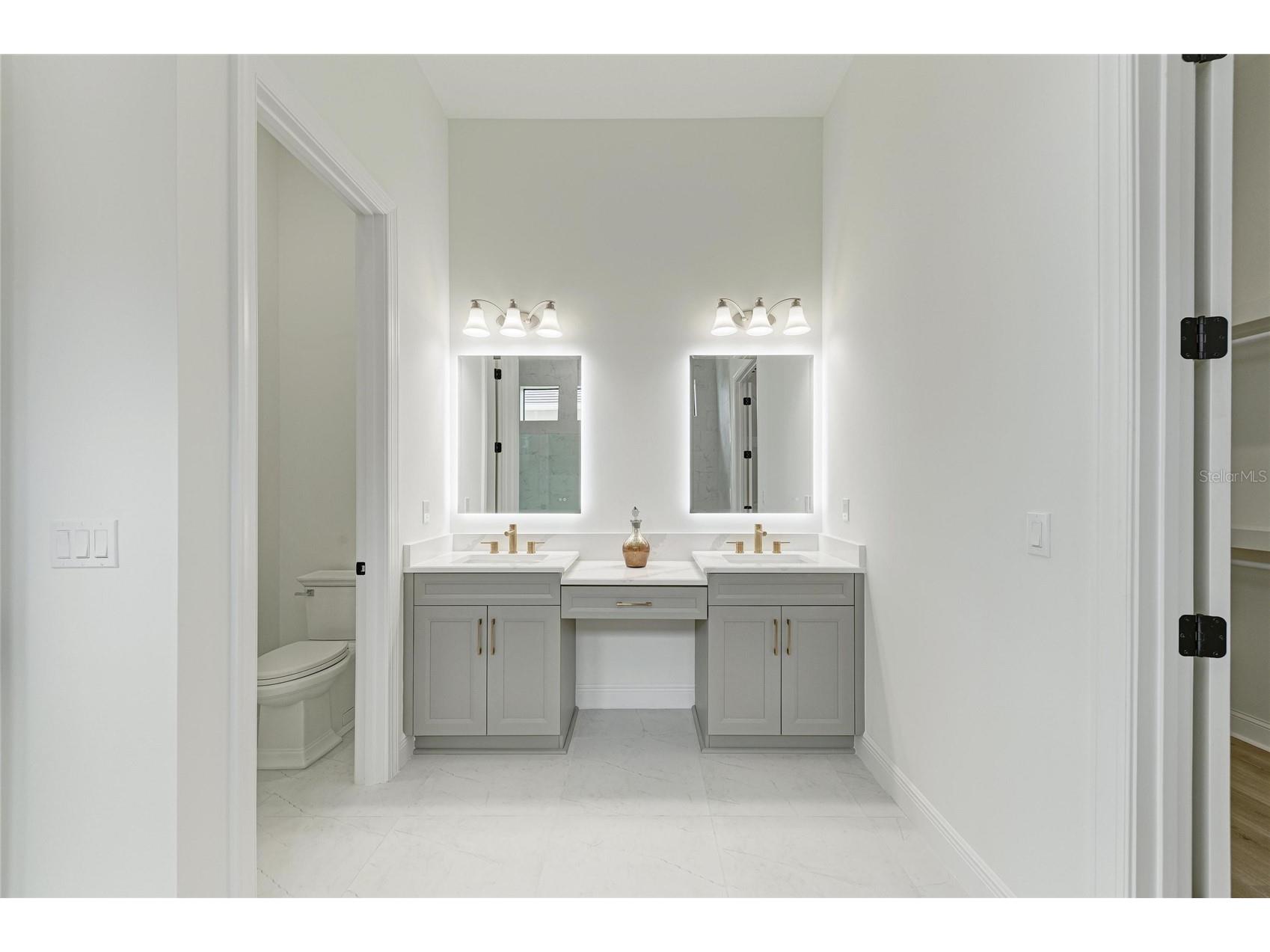 4517 Mondrian Court Sarasota FL 34240 A4696495 image35