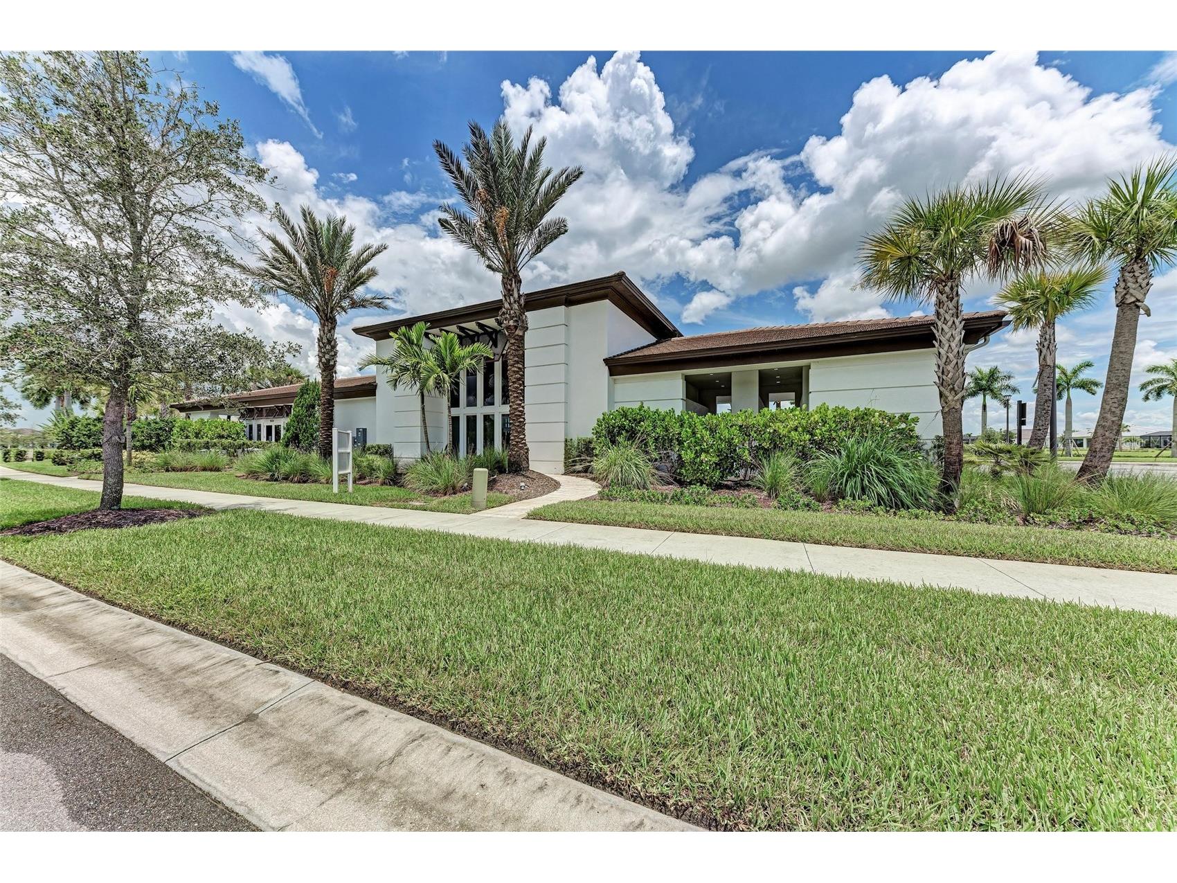 4517 Mondrian Court Sarasota FL 34240 A4696495 image79