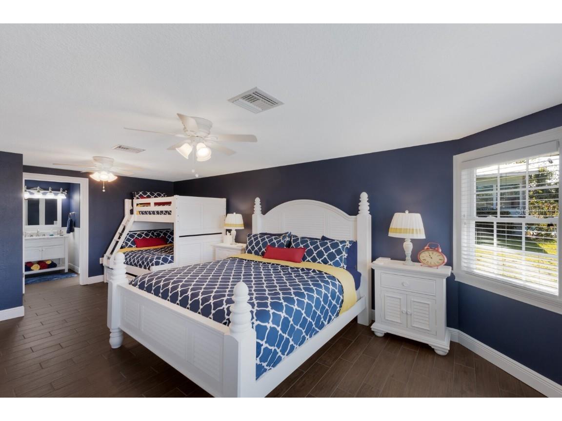 4517 Pinfish Lane Palmetto FL 34221 A4648872 image33