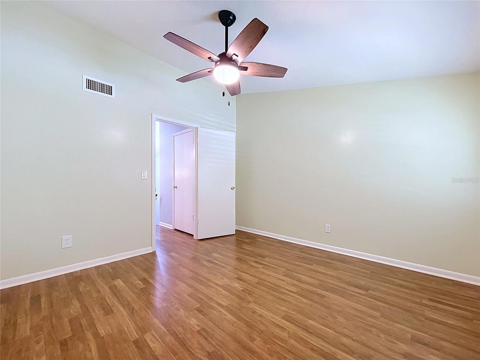 4517 W La Villa Lane Tampa FL 33611 TB8526645 image34