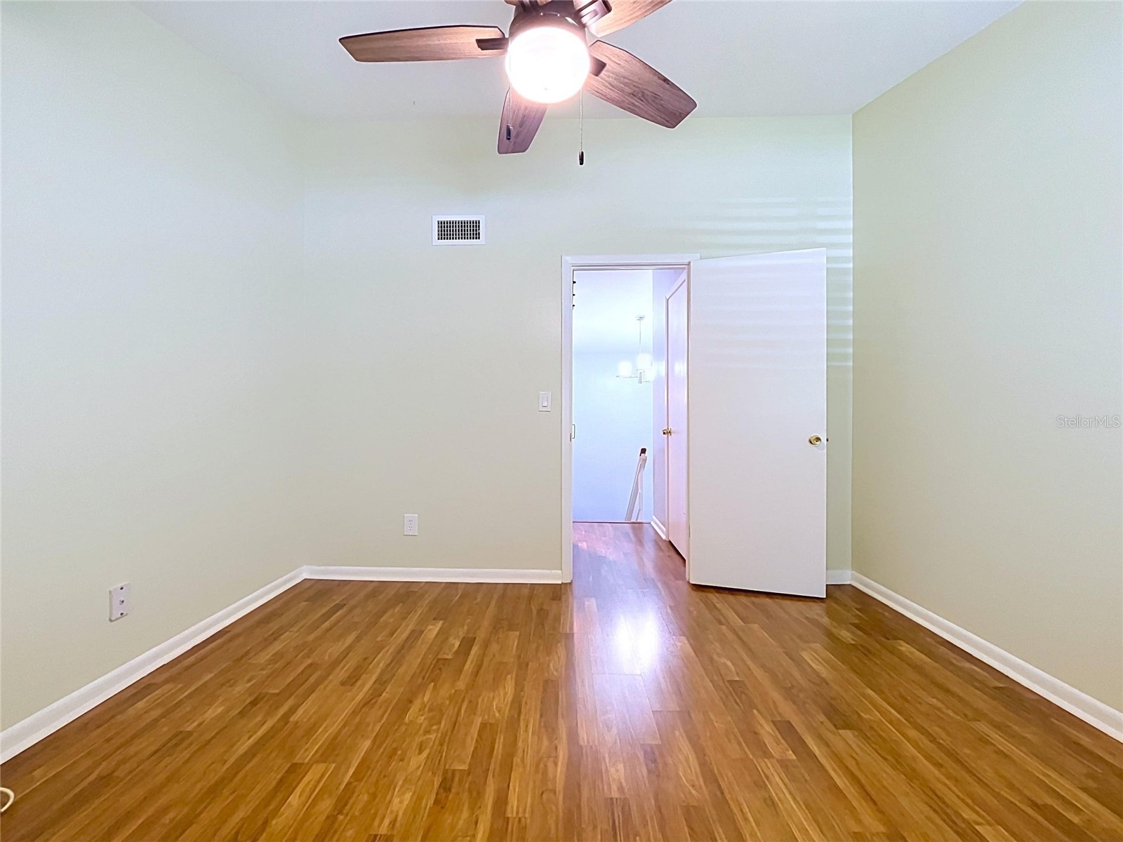 4517 W La Villa Lane Tampa FL 33611 TB8526645 image35