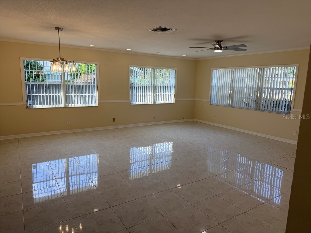 4518 24th Avenue S Saint Petersburg FL 33711 TB8452333 image21