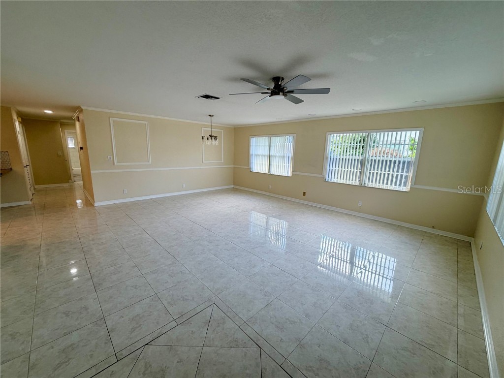 4518 24th Avenue S Saint Petersburg FL 33711 TB8452333 image3
