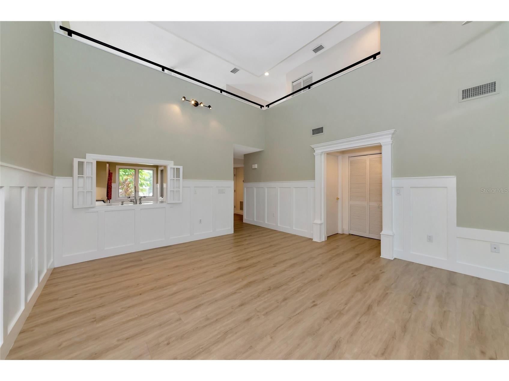 4518 S Ascot Circle Sarasota FL 34235 A4686672 image12