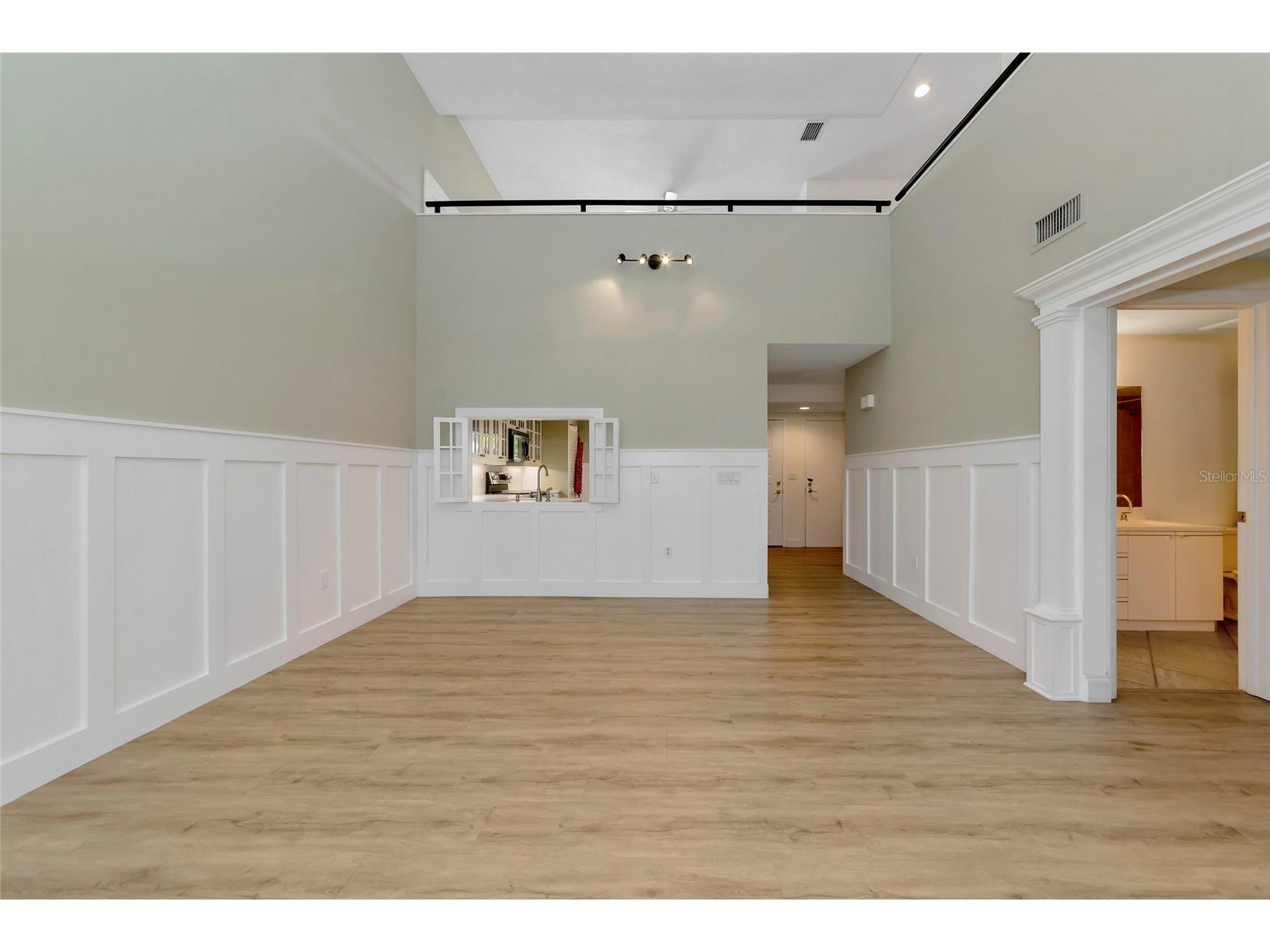 4518 S Ascot Circle Sarasota FL 34235 A4686672 image13