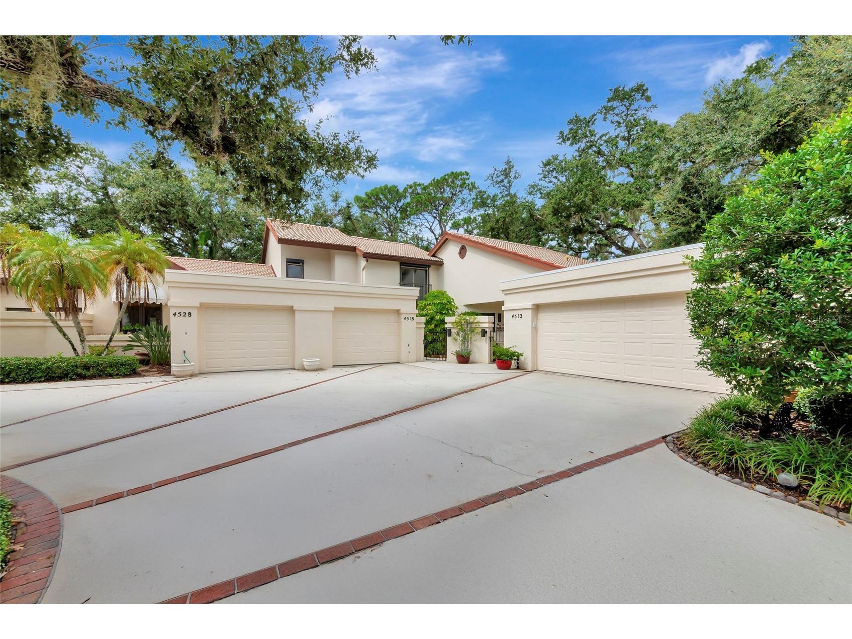 4518 S Ascot Circle Sarasota FL 34235 A4686672 image2