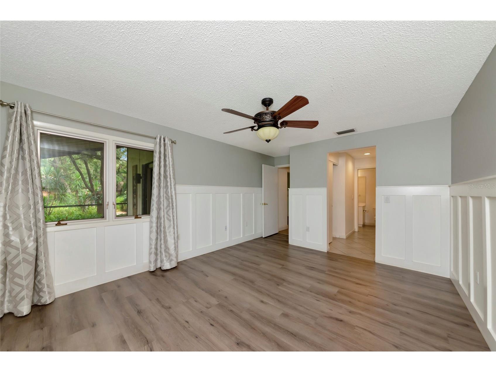 4518 S Ascot Circle Sarasota FL 34235 A4686672 image30