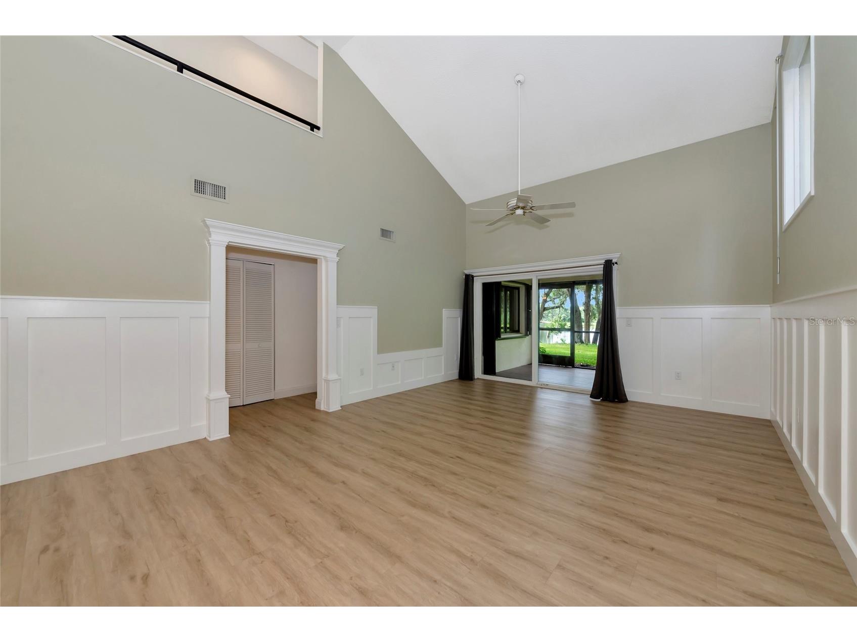 4518 S Ascot Circle Sarasota FL 34235 A4686672 image5