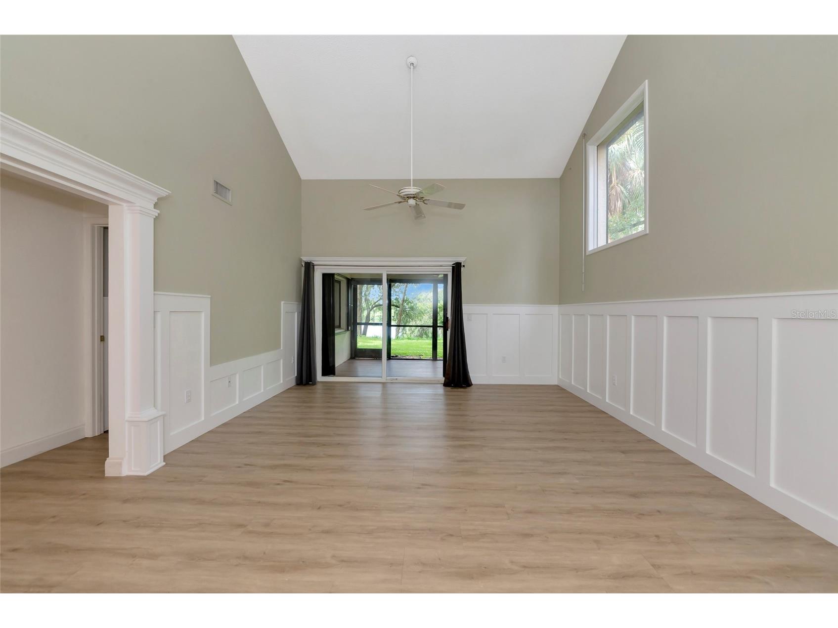 4518 S Ascot Circle Sarasota FL 34235 A4686672 image6