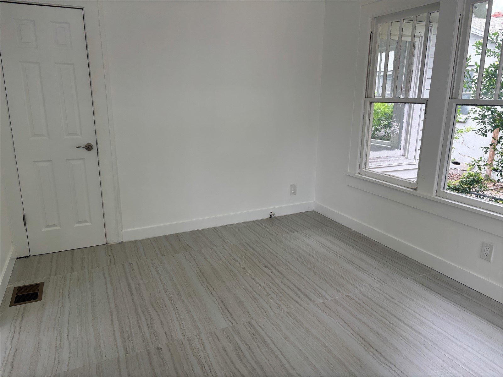 4519 5th Avenue S Saint Petersburg FL 33711 TB8513988 image26