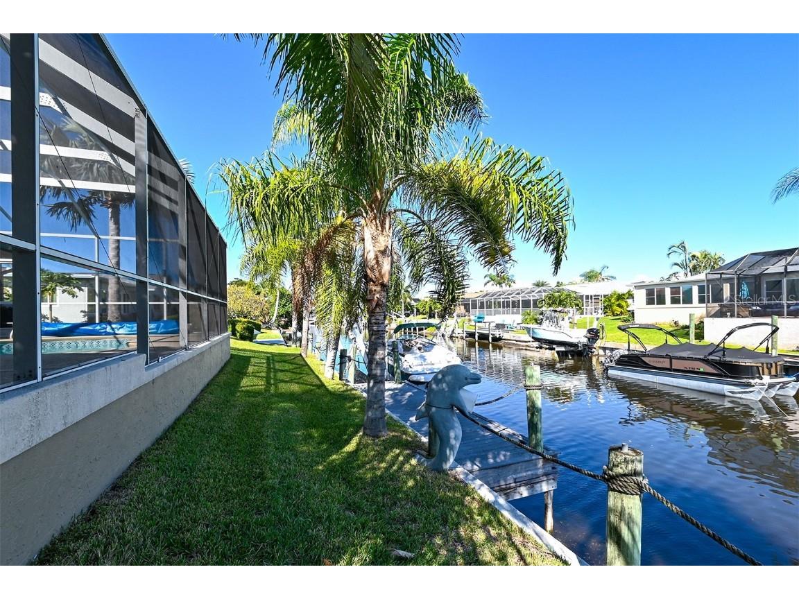 4519 Mangrove Point Road Bradenton FL 34210 A4588732 image1