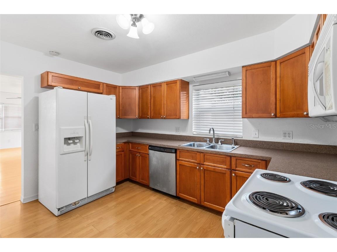 452 45th Avenue N Saint Petersburg FL 33703 TB8450092 image11