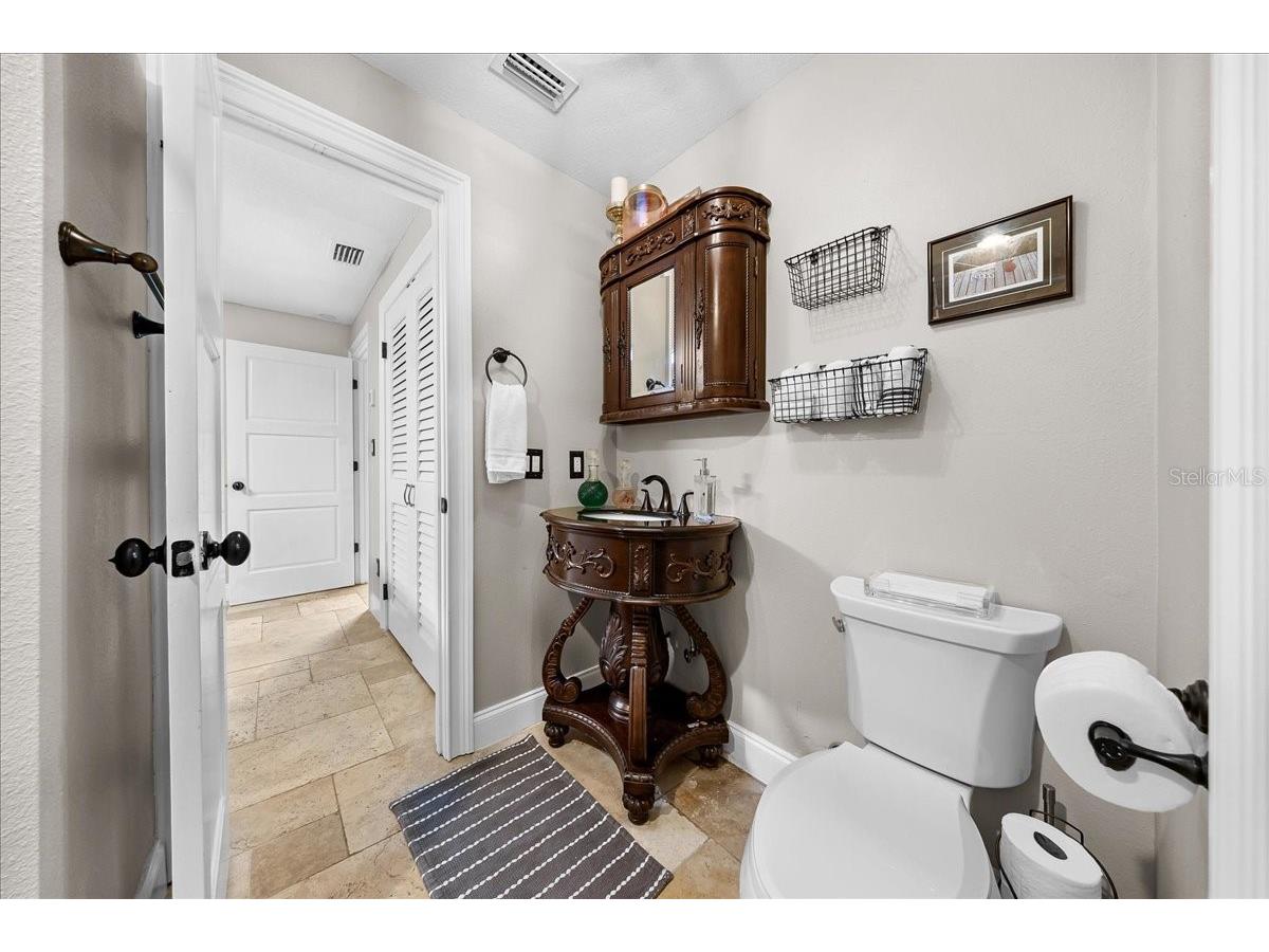 452 SE Paradise Point Road Crystal River FL 34429 O6376601 image11