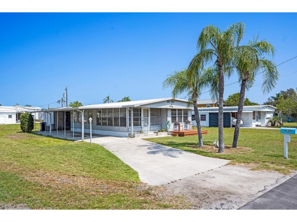 4520 106th Street W Bradenton FL 34210 A4609746 image1