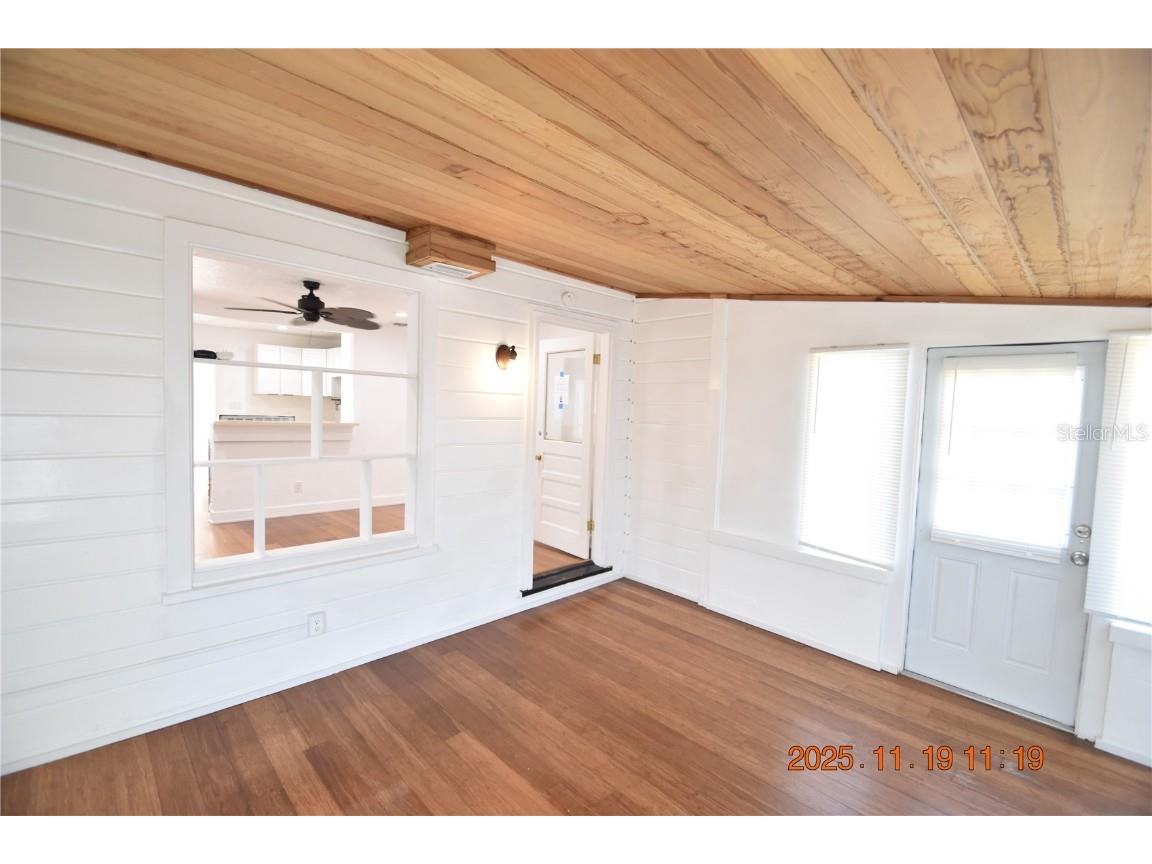 4520 Burlington Avenue N #FRONT Saint Petersburg FL 33713 TB8443258 image3