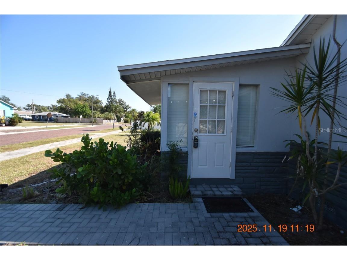 4520 Burlington Avenue N #FRONT Saint Petersburg FL 33713 TB8443258 image32