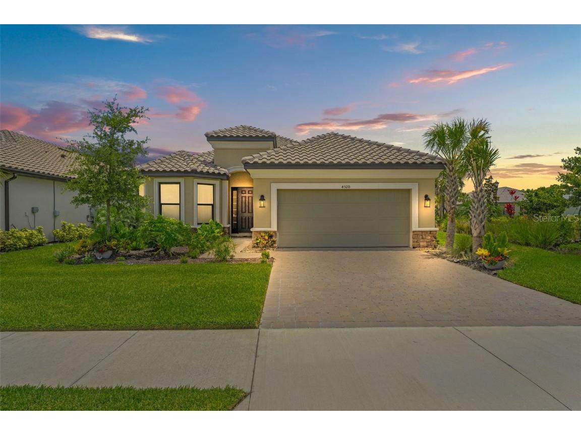 4520 Freccia Loop Wesley Chapel FL 33543 TB8402811 image1