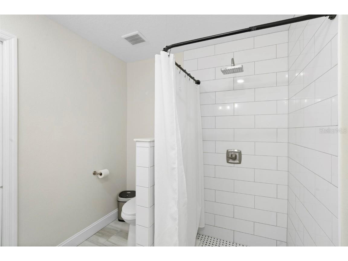 4520 Lake Gem Circle Orlando FL 32806 O6336958 image28