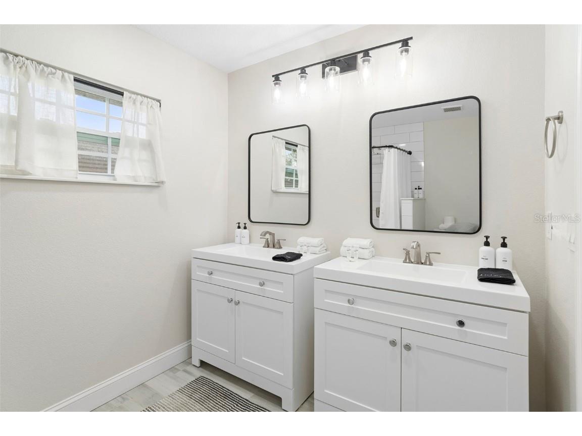 4520 Lake Gem Circle Orlando FL 32806 O6336958 image29