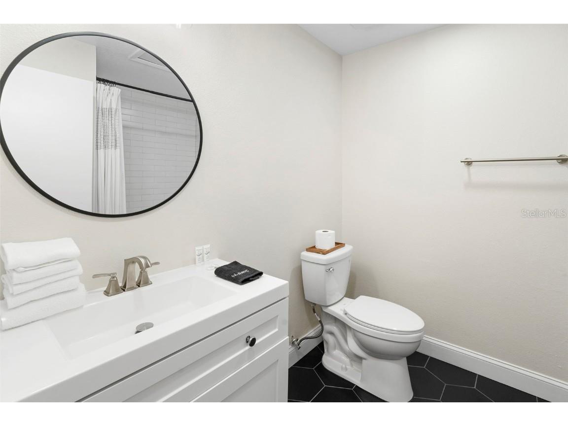 4520 Lake Gem Circle Orlando FL 32806 O6336958 image33