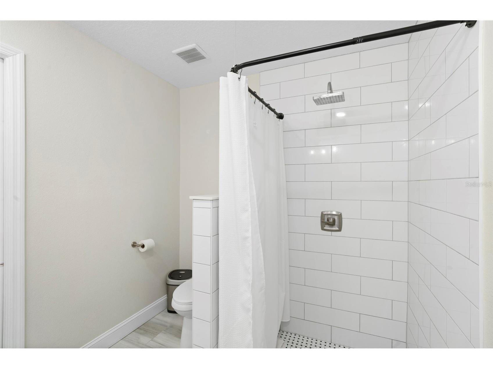 4520 Lake Gem Circle Orlando FL 32806 O6402194 image16