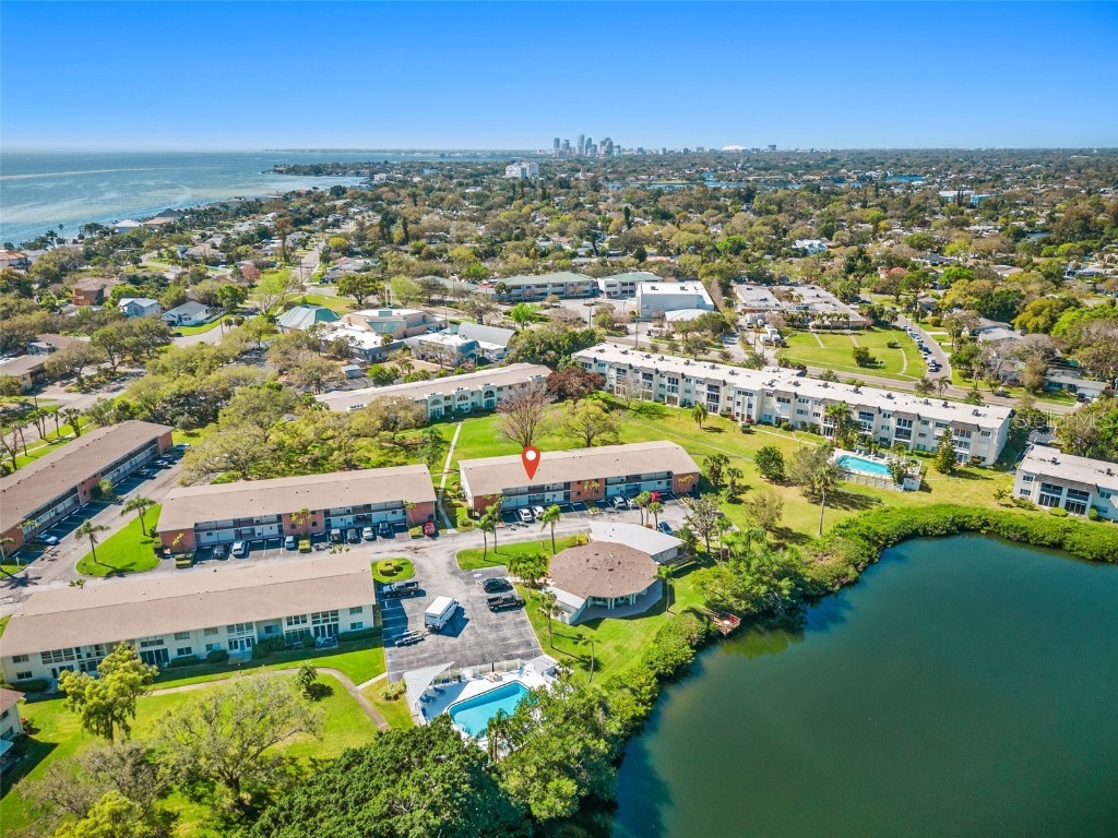 4520 Overlook Drive NE #128 Saint Petersburg FL 33703 U8230178 image1