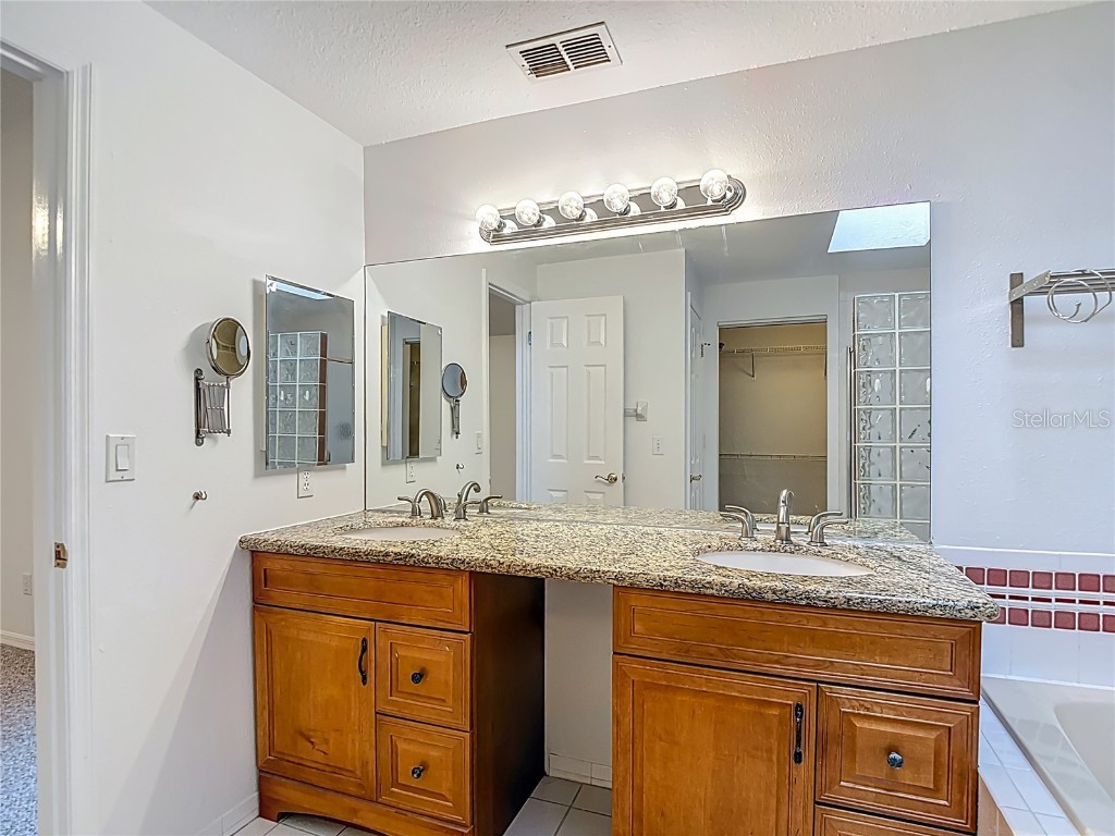 4520 W Gray Street Tampa FL 33609 TB8407952 image50