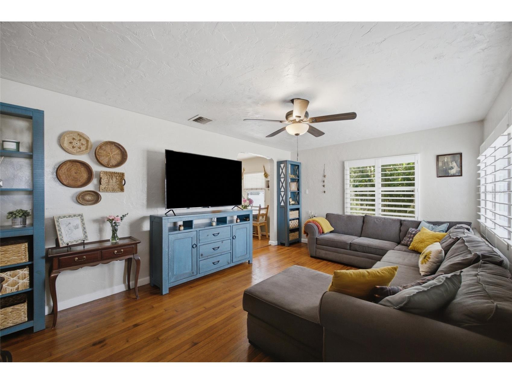 4521 12th Avenue N Saint Petersburg FL 33713 TB8523794 image5