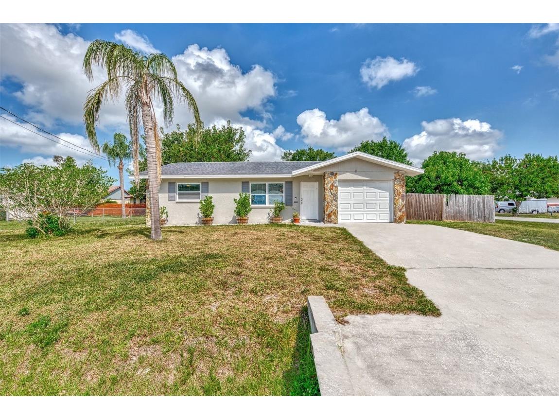 4521 Brooksdale Drive Sarasota FL 34232 A4609488 image1