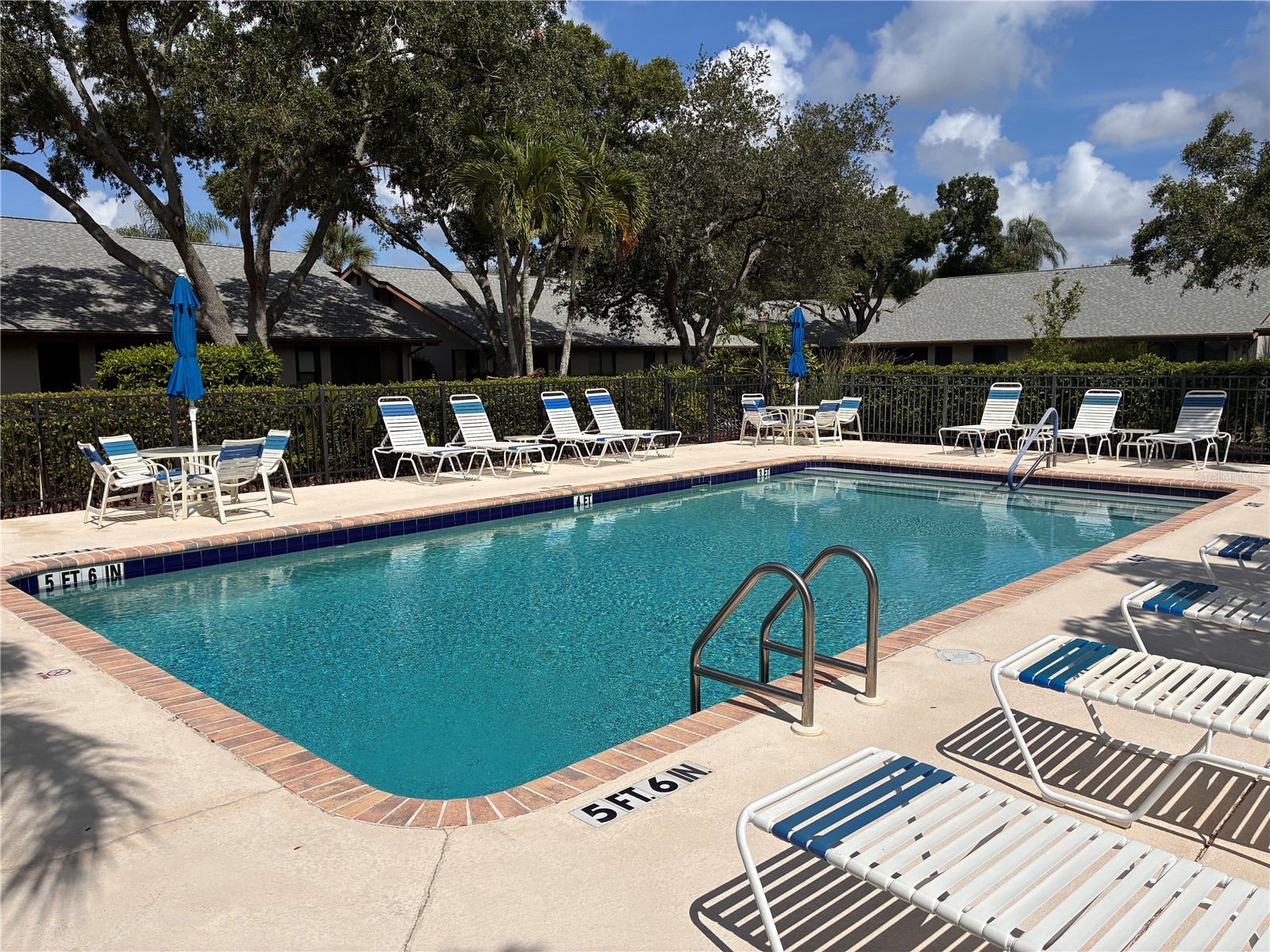 4521 Kingsmere #6 Sarasota FL 34235 A4697165 image3