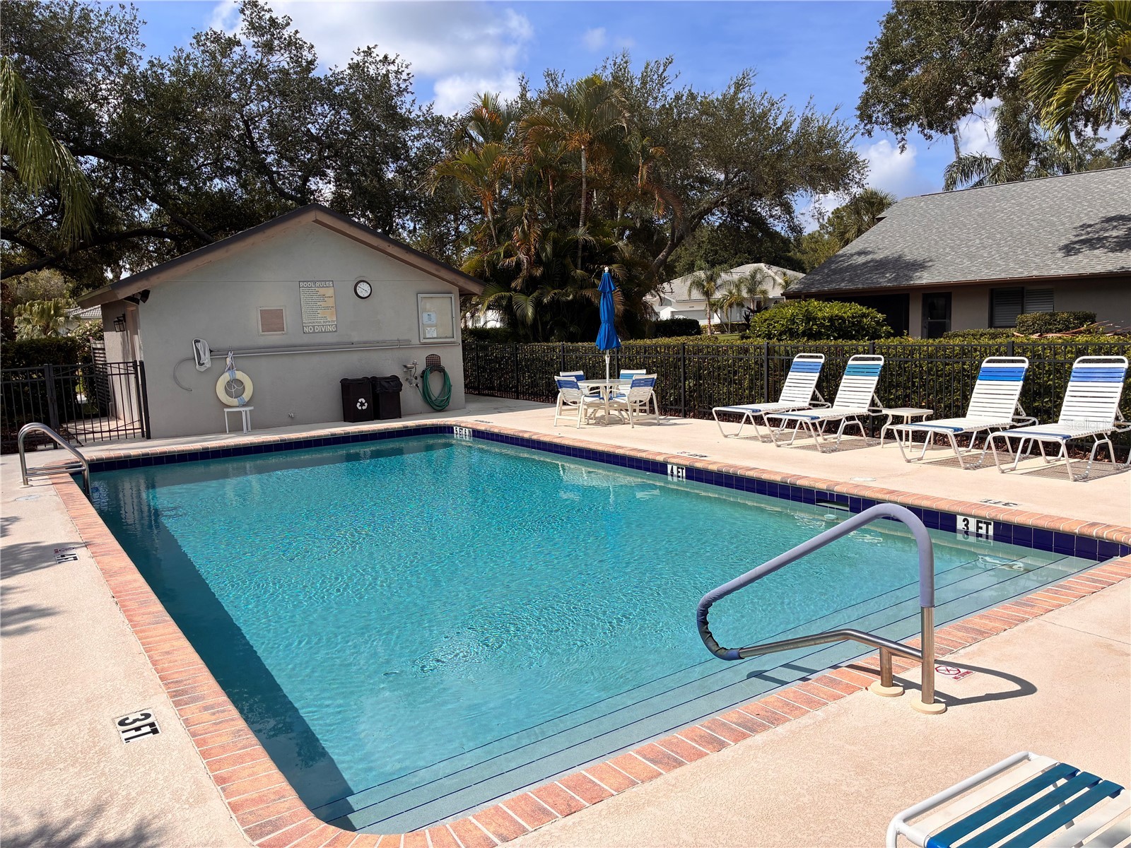 4521 Kingsmere #6 Sarasota FL 34235 A4697165 image44