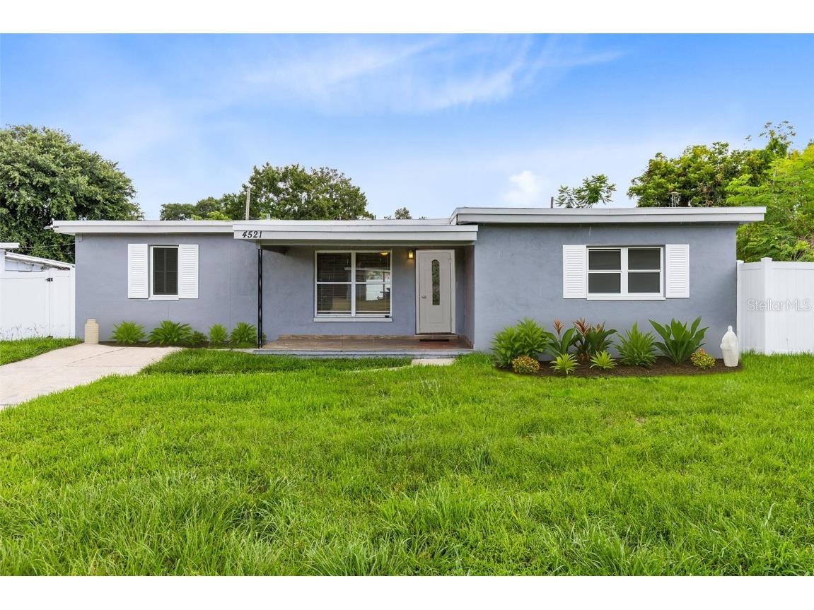 4521 Lawne Court Orlando FL 32808 O6325822 image1