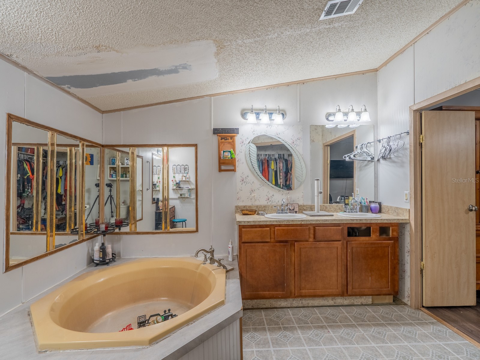 4521 NE 28th Avenue Ocala FL 34479 OM723261 image46