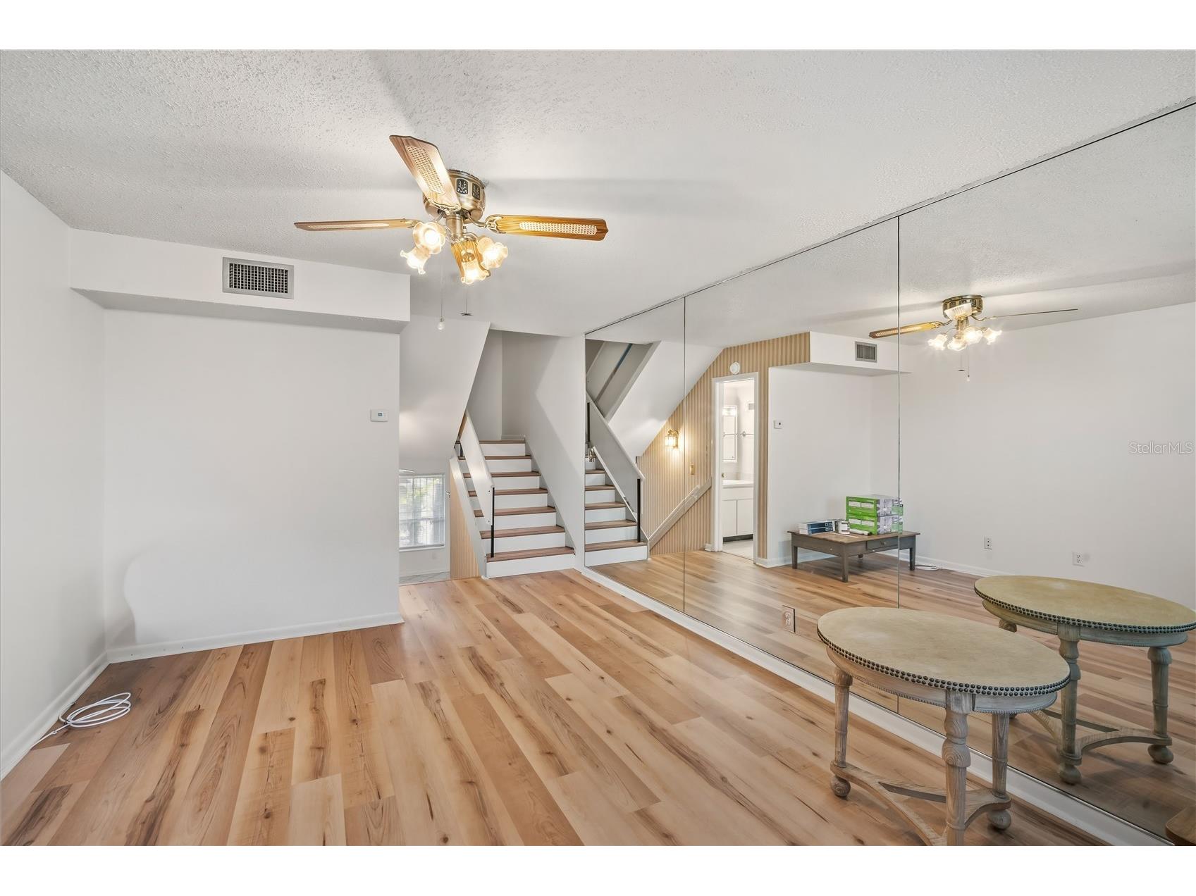 4521 W La Villa Lane Tampa FL 33611 TB8459621 image4