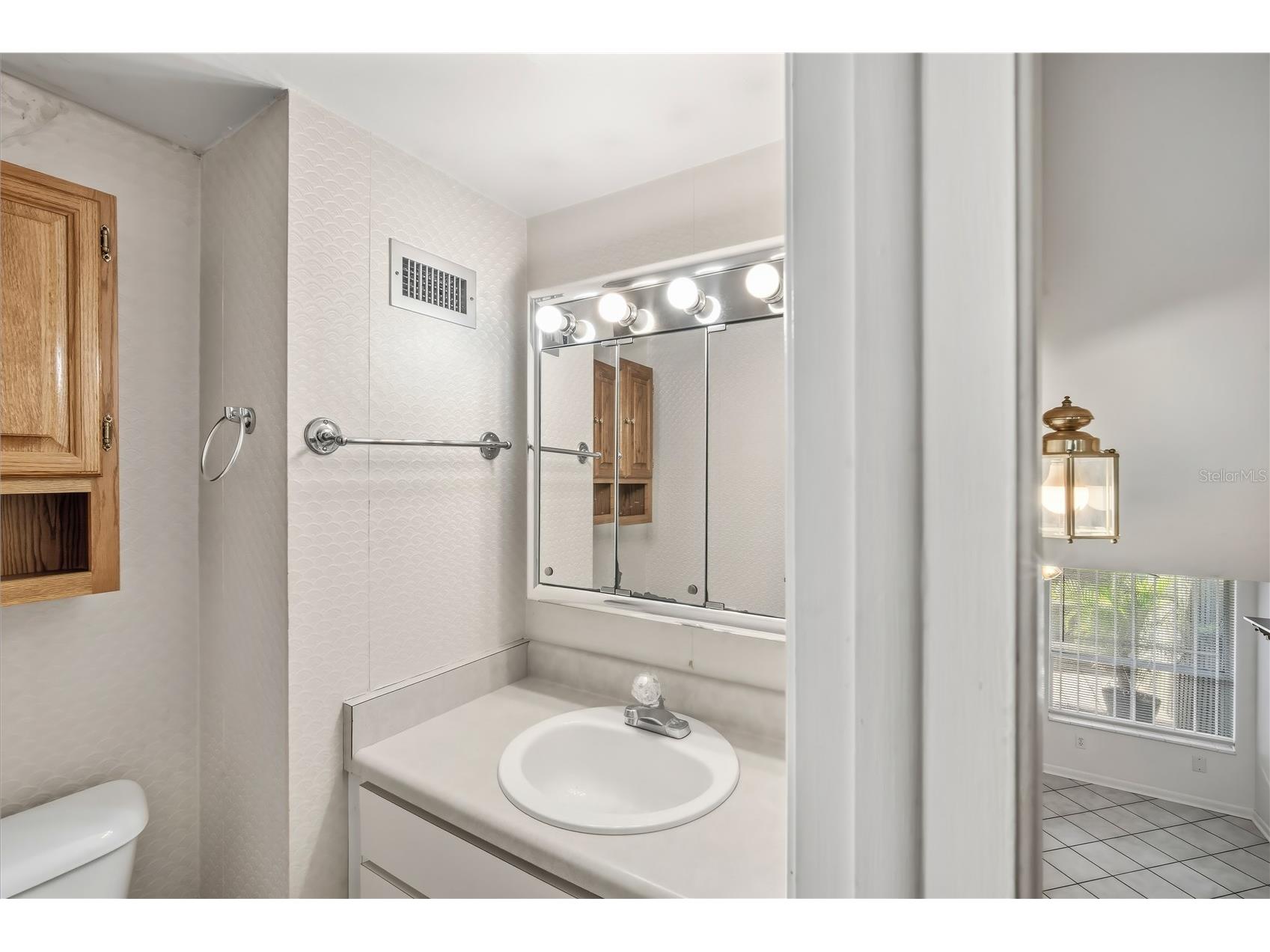 4521 W La Villa Lane Tampa FL 33611 TB8459621 image5