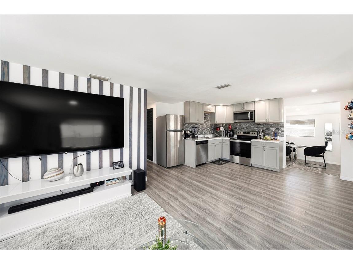 4521 W North Street Tampa FL 33614 TB8456140 image12