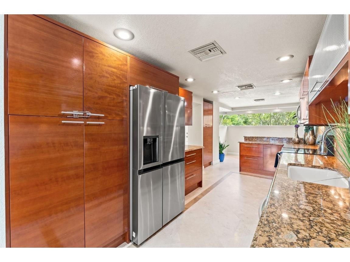 4522 W North B Street Tampa FL 33609 TB8433032 image10