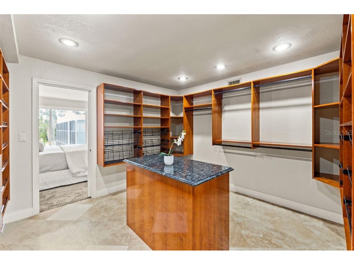 4522 W North B Street Tampa FL 33609 TB8433032 image22