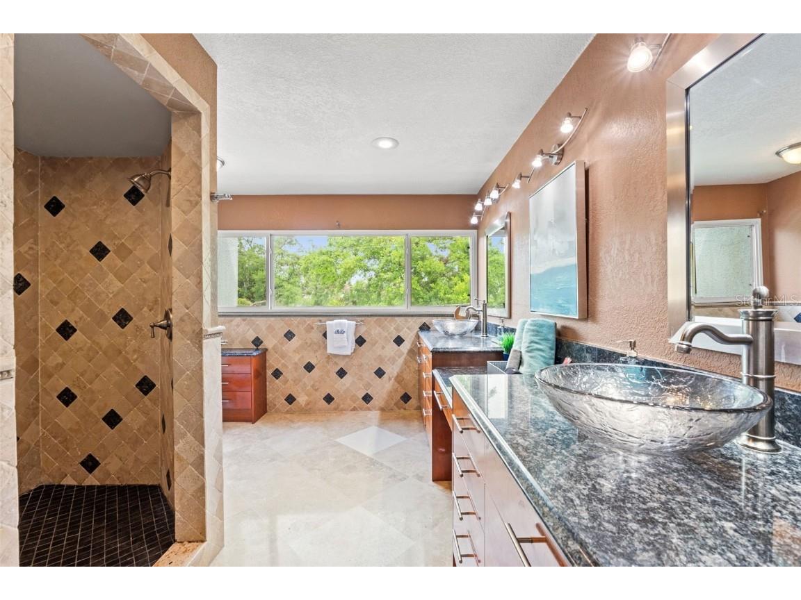 4522 W North B Street Tampa FL 33609 TB8433032 image25