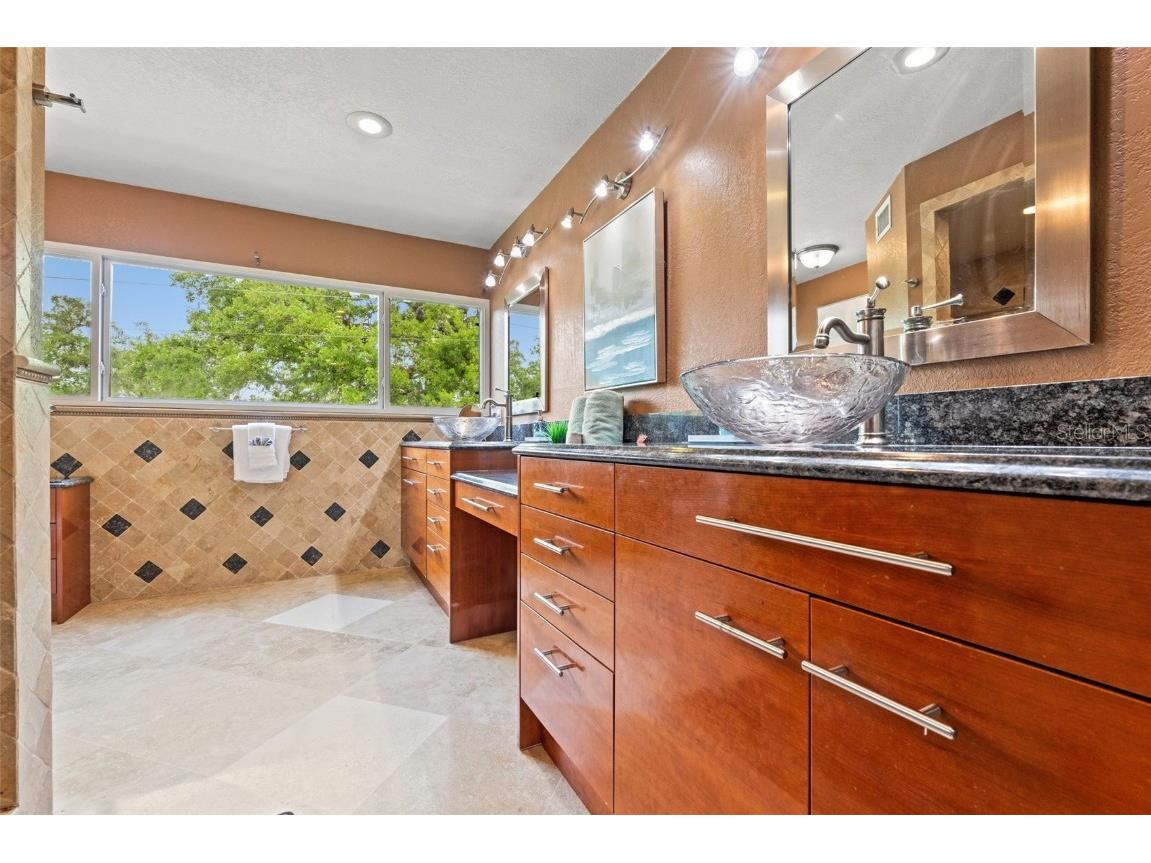 4522 W North B Street Tampa FL 33609 TB8433032 image26