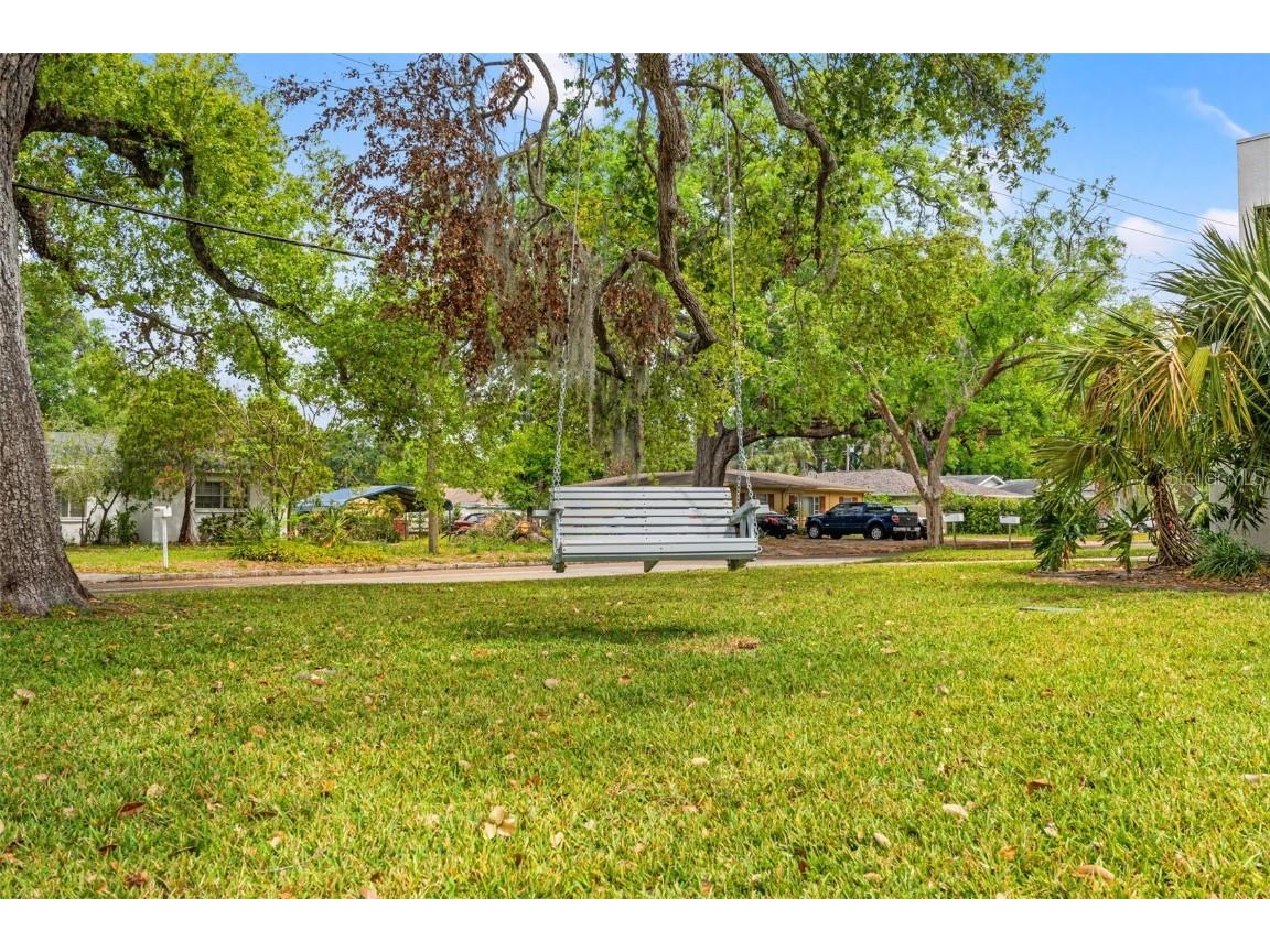 4522 W North B Street Tampa FL 33609 TB8433032 image42