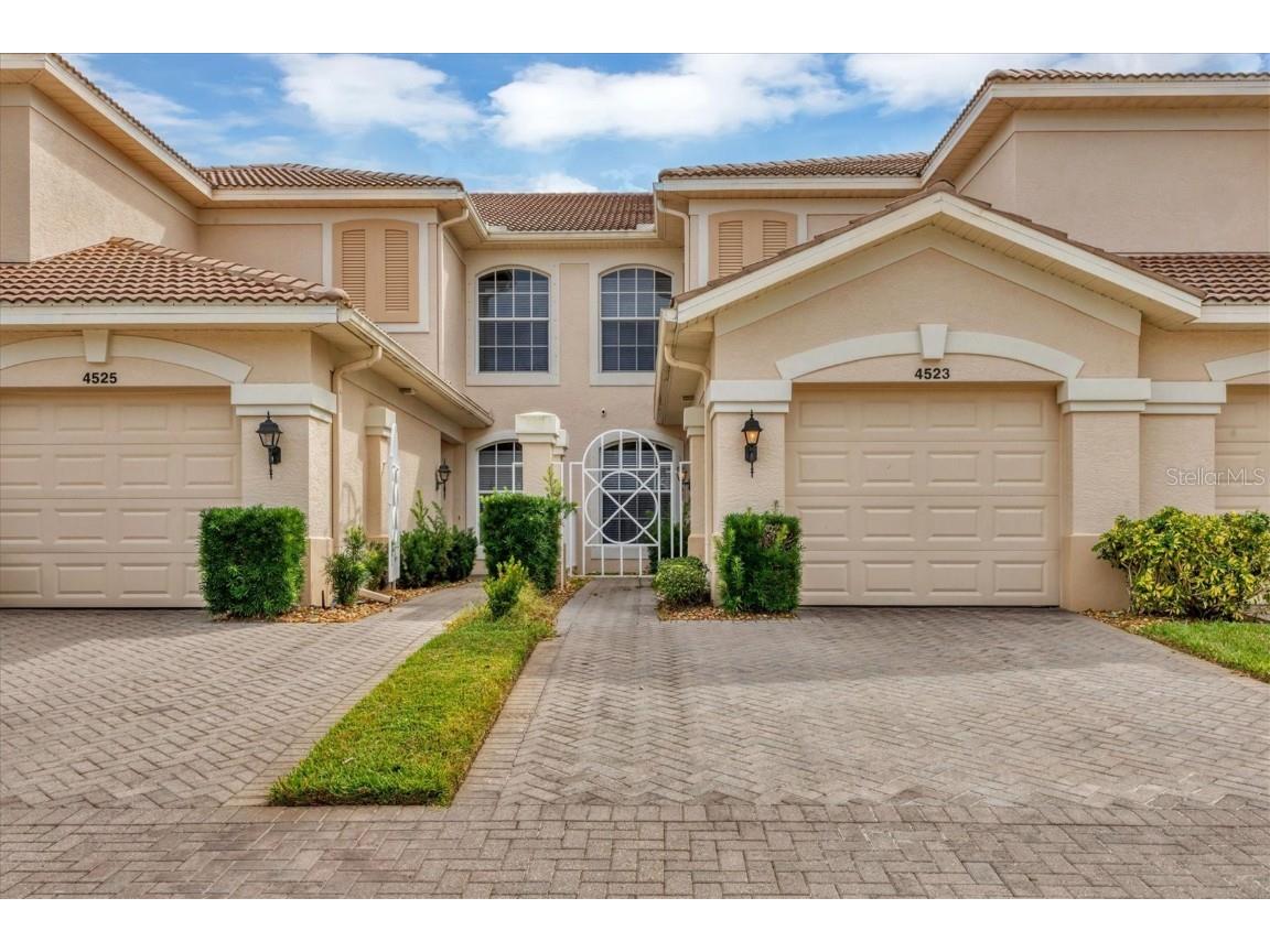 4523 Cinnamon Drive #2702 Sarasota FL 34238 A4628329 image1