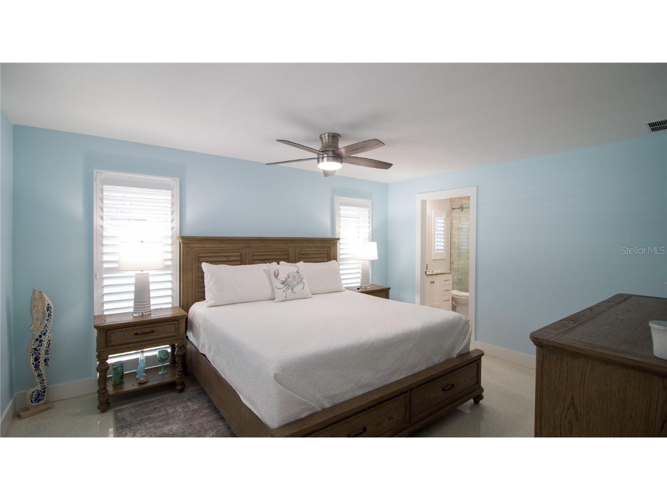 4523 Clearwater Harbor Drive S Largo FL 33770 TB8346318 image25