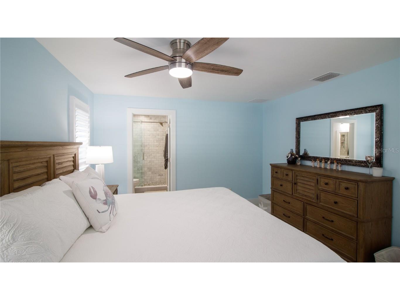 4523 Clearwater Harbor Drive S Largo FL 33770 TB8346318 image27