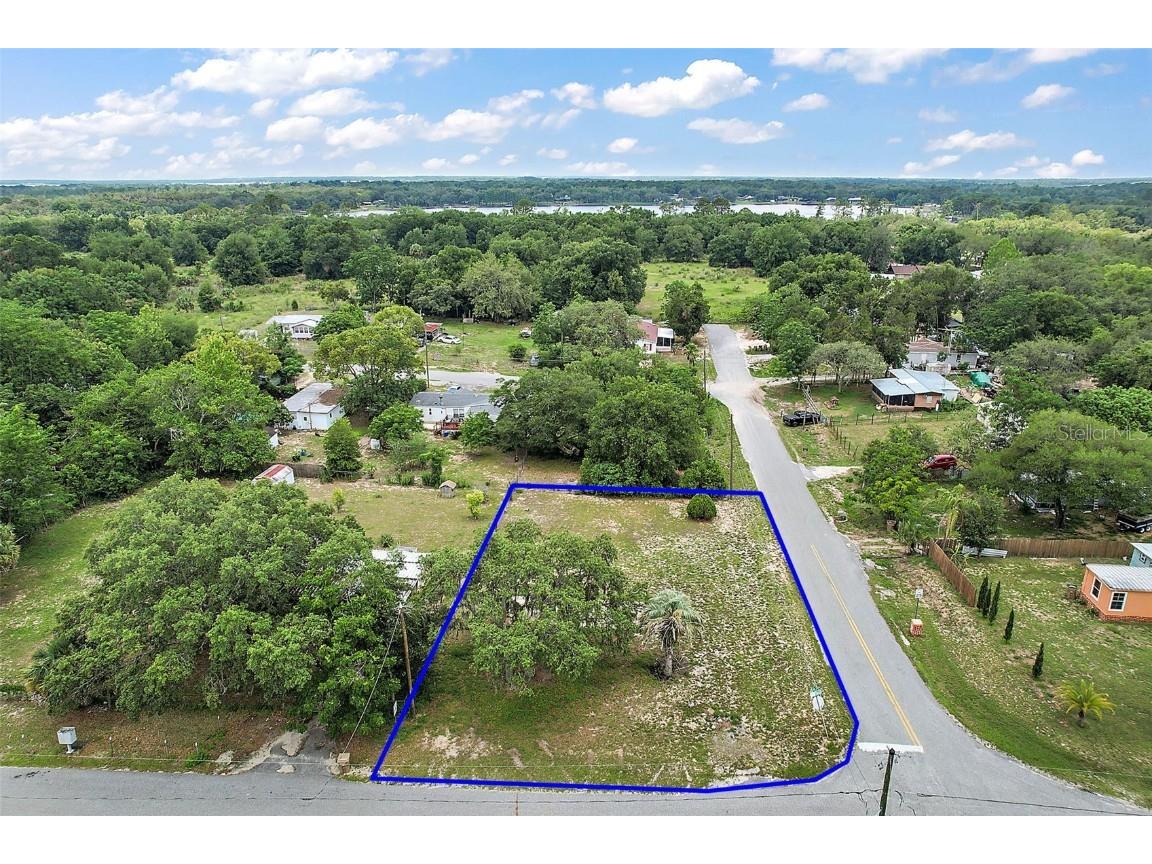 4524 Pine Street Fruitland Park FL 34731 O6117740 image1