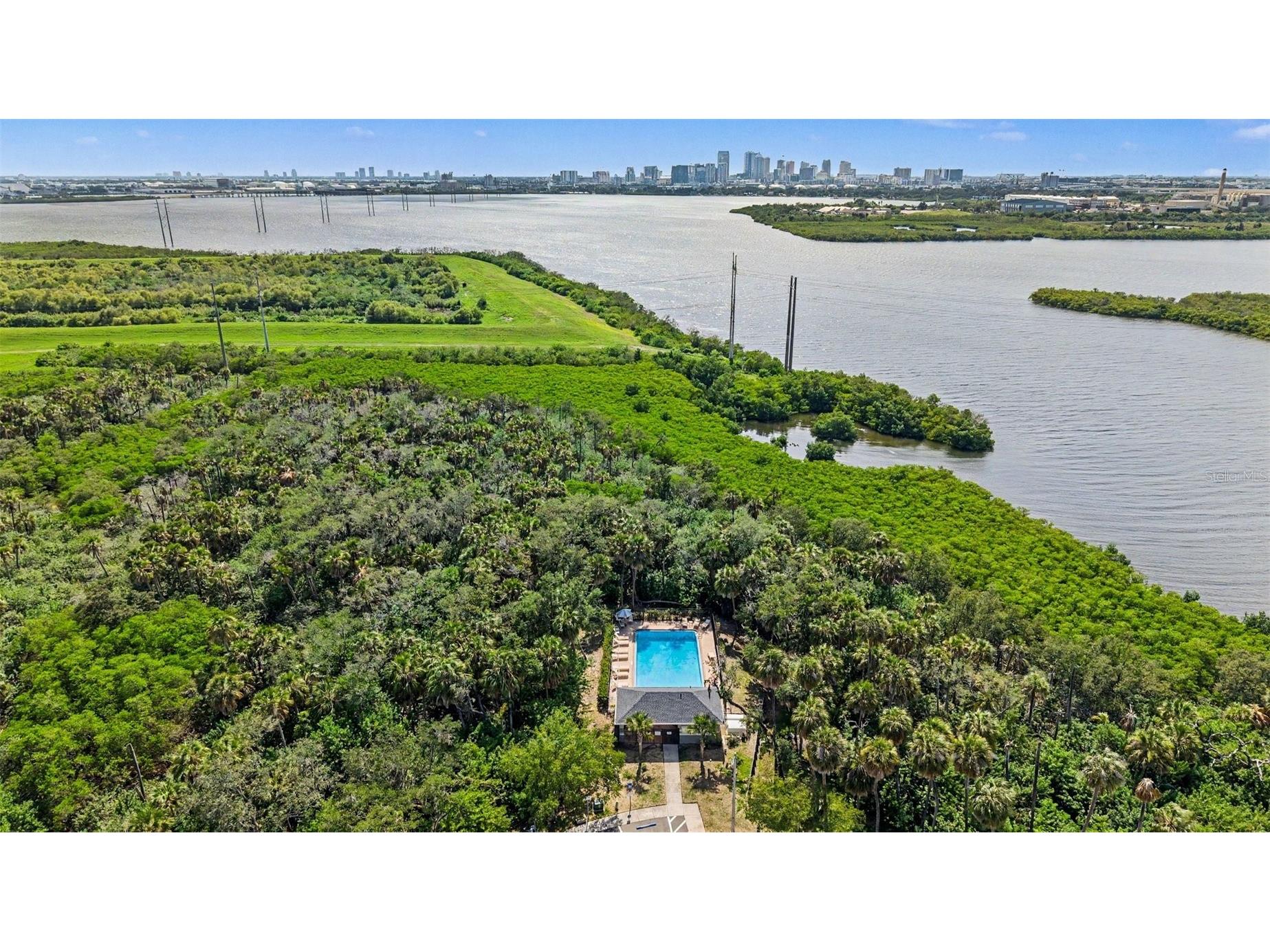 4524 Tuscan Loon Drive Tampa FL 33619 TB8518215 image21
