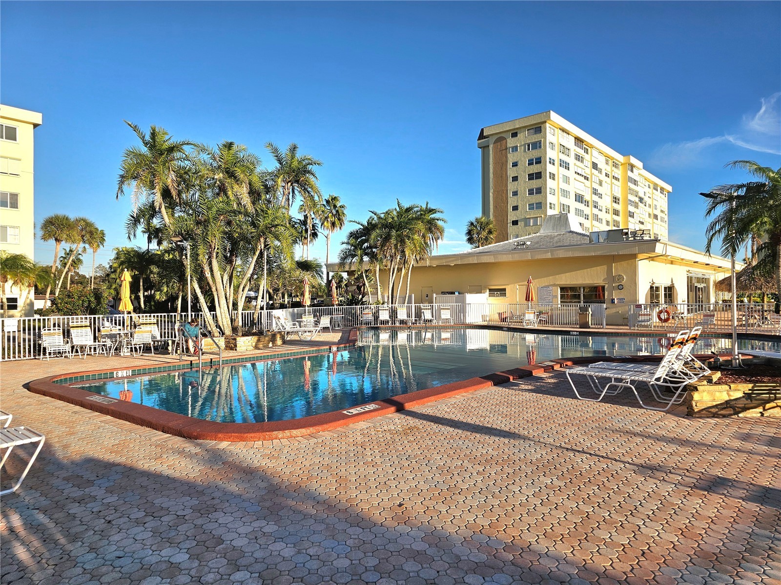 4525 Cove Circle #1002 Saint Petersburg FL 33708 TB8458441 image34