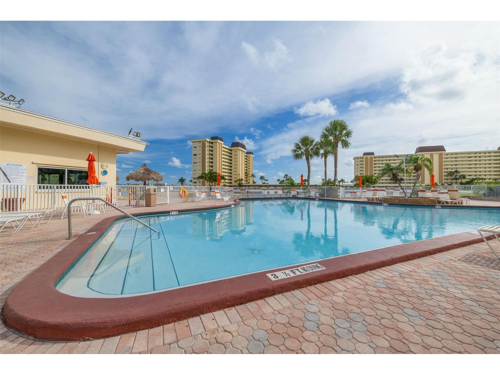 4525 Cove Circle #1002 Saint Petersburg FL 33708 TB8458441 image41